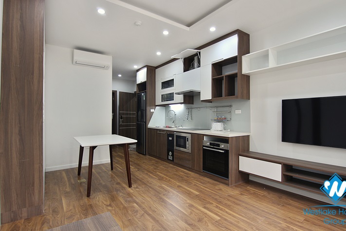 A state-of-the-art and well-organized one-bedroom apt on Tay Ho street, Tay Ho district